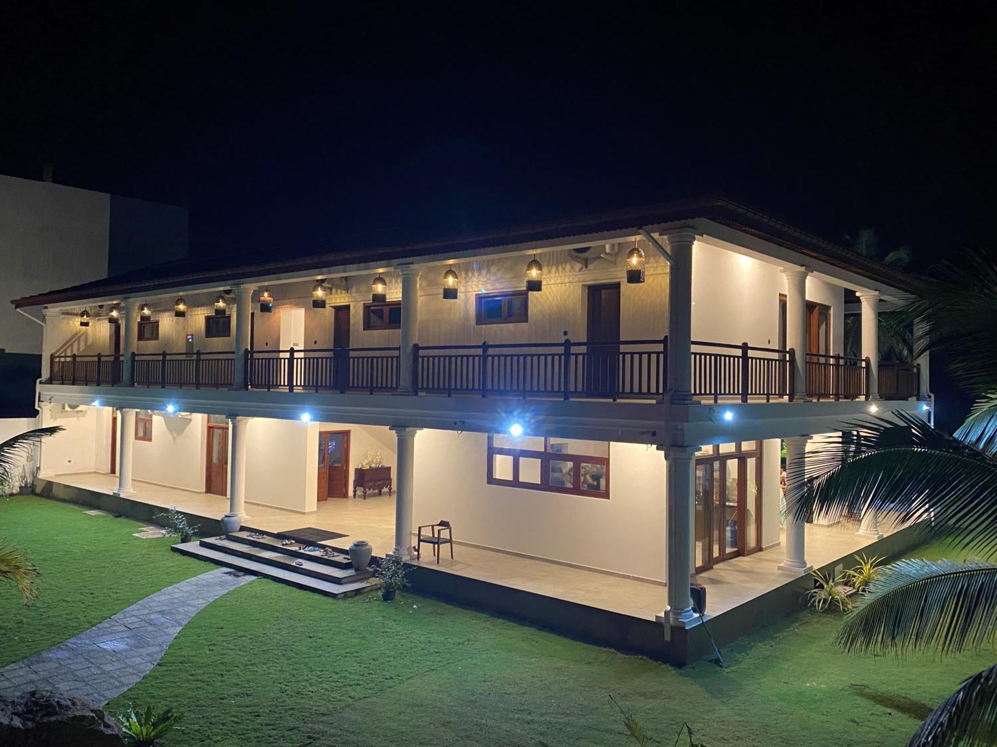 Sea Star Boutique Hotel Hikkaduwa Exterior photo